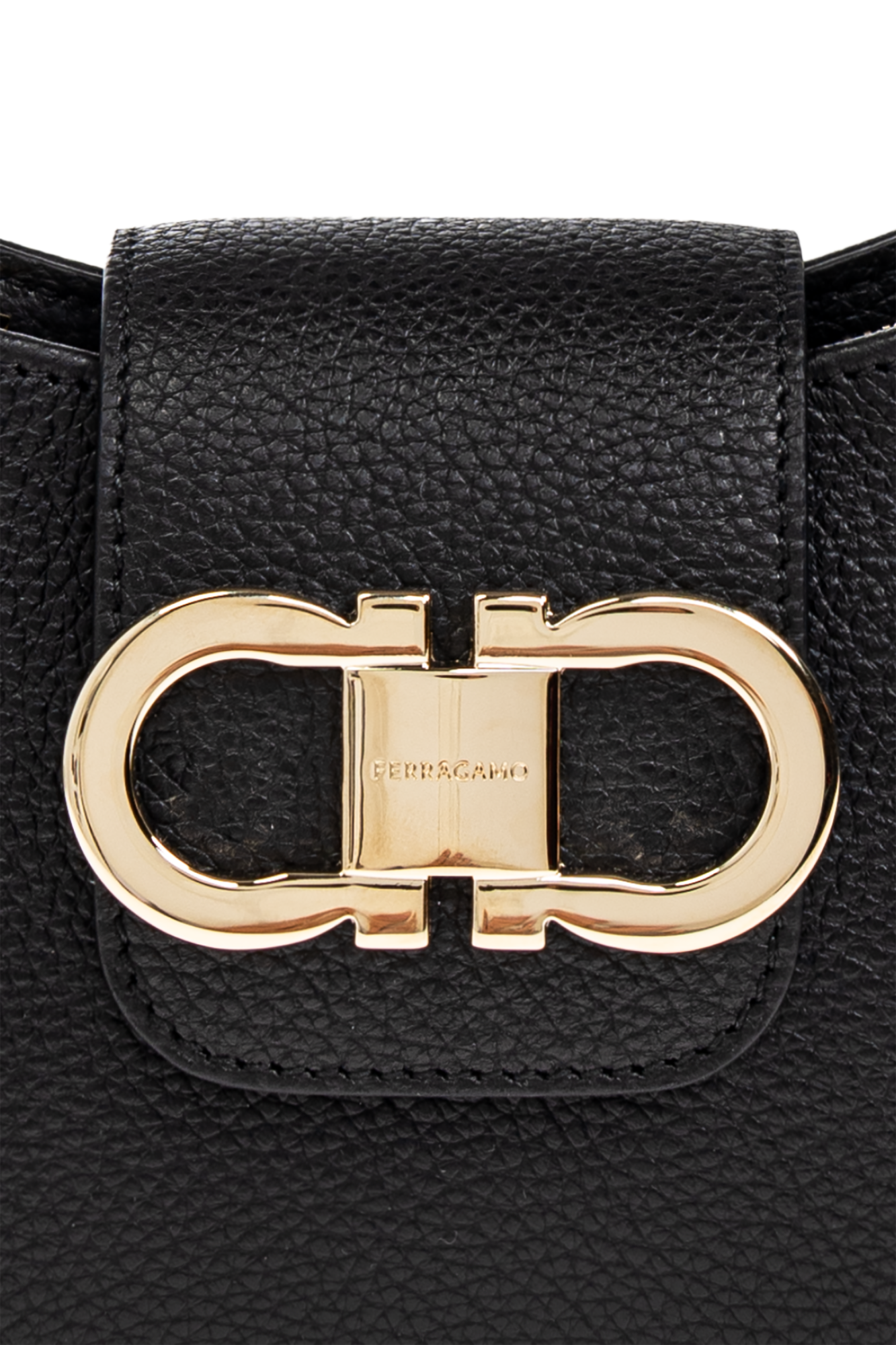 Black Leather shoulder bag FERRAGAMO - Vitkac AS